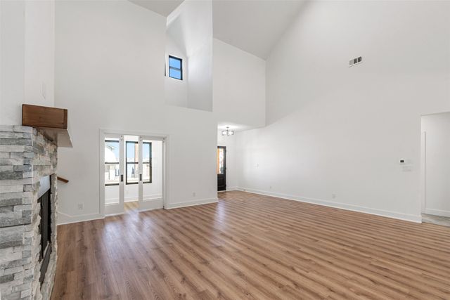 649 ENCHANTED ISLES Drive, Mabank, TX 75156