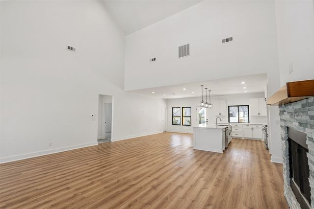 649 ENCHANTED ISLES Drive, Mabank, TX 75156