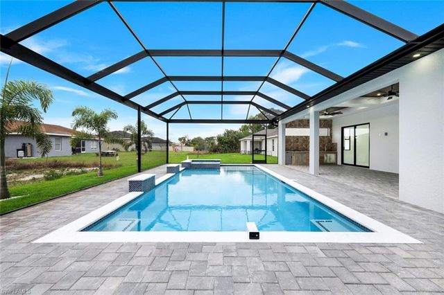 126 NW 25th ST, Cape Coral, FL 33993