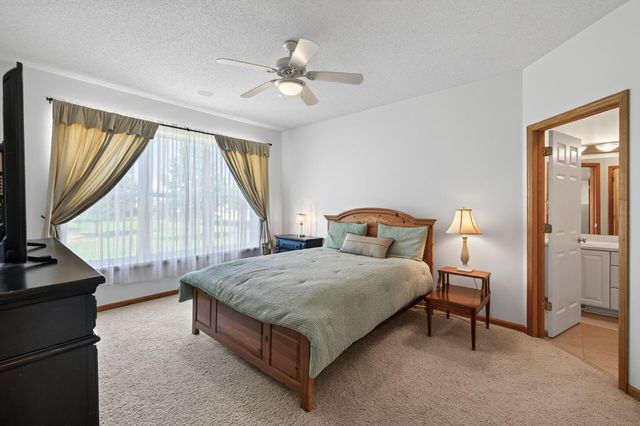 3896 Darling Drive, Woodbury, MN 55125