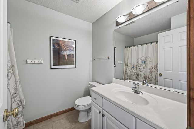 3896 Darling Drive, Woodbury, MN 55125