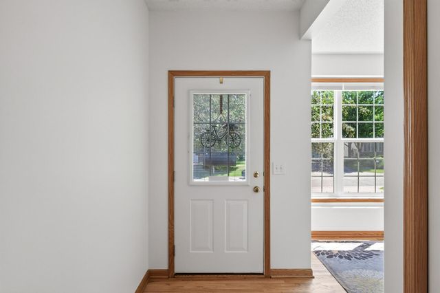 3896 Darling Drive, Woodbury, MN 55125