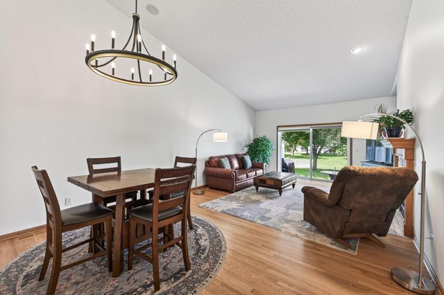 3896 Darling Drive, Woodbury, MN 55125
