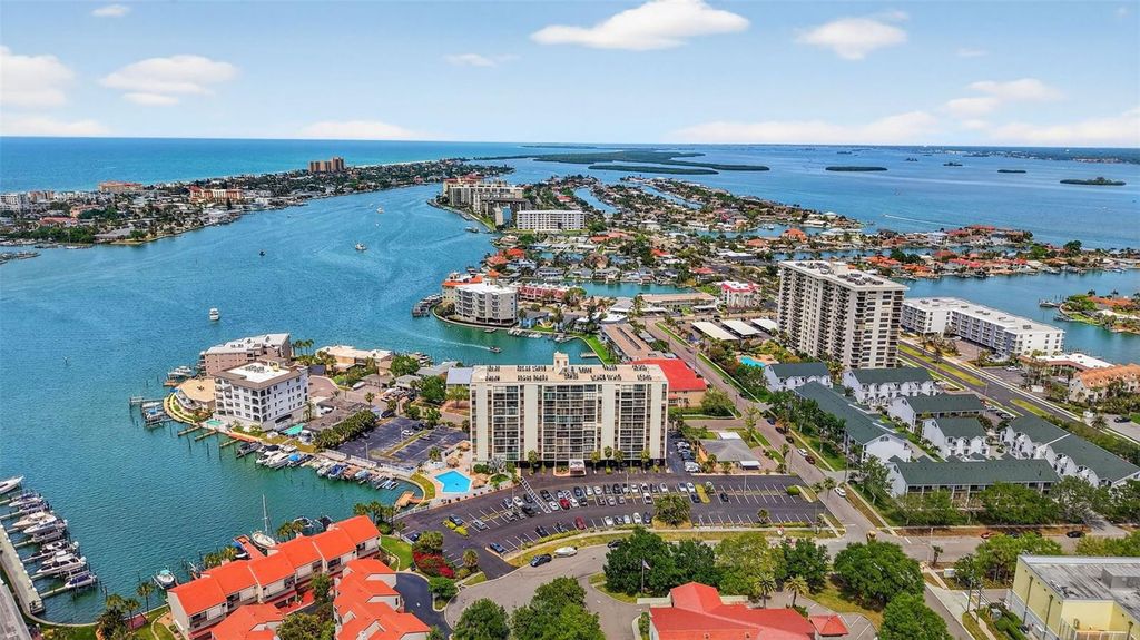 255 DOLPHIN POINT 211, Clearwater, FL 33767
