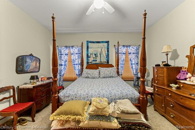 6858 Yorktown Place, Temperance, MI 48182