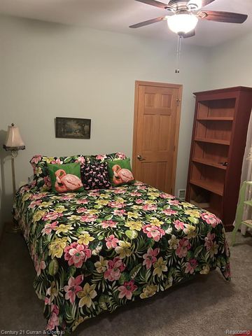 6858 Yorktown Place, Temperance, MI 48182