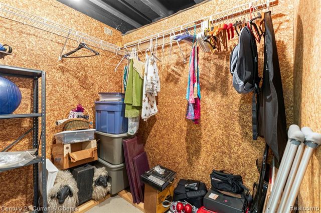 6858 Yorktown Place, Temperance, MI 48182