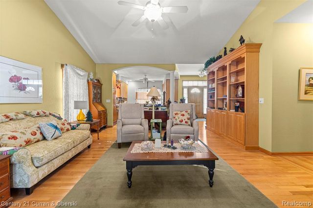 6858 Yorktown Place, Temperance, MI 48182