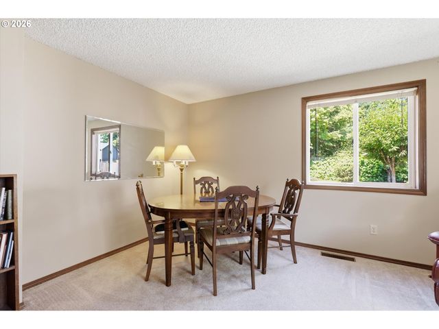 1135 Sw FELLOWS St, Mc Minnville, OR 97128