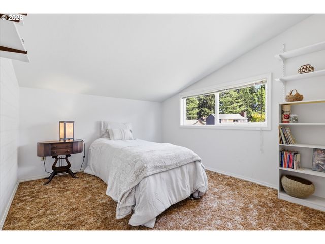1135 Sw FELLOWS St, Mc Minnville, OR 97128