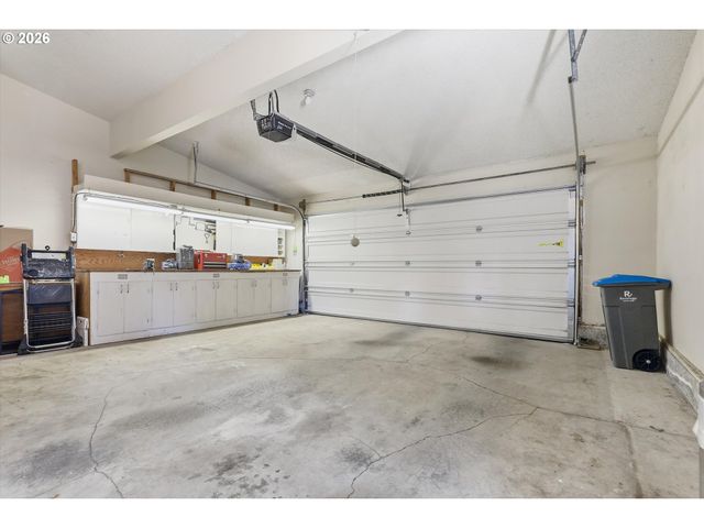 1135 Sw FELLOWS St, Mc Minnville, OR 97128