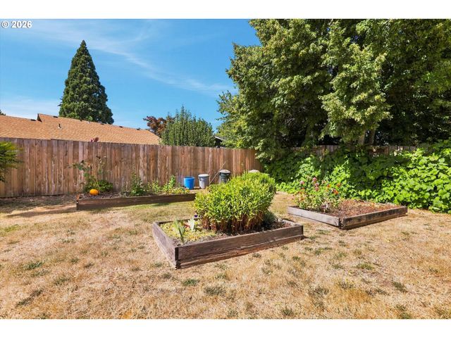 1135 Sw FELLOWS St, Mc Minnville, OR 97128