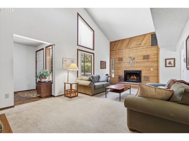 1135 Sw FELLOWS St, Mc Minnville, OR 97128