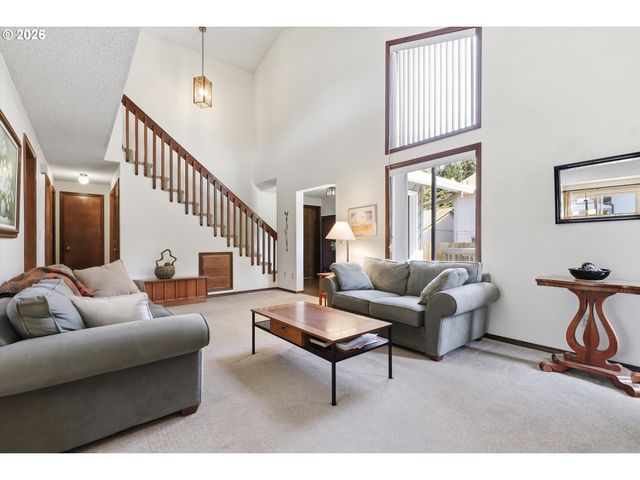 1135 Sw FELLOWS St, Mc Minnville, OR 97128