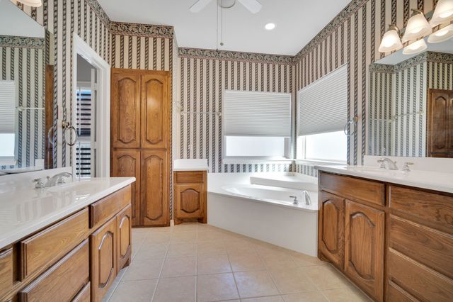 503 Northgate Drive, Waxahachie, TX 75165