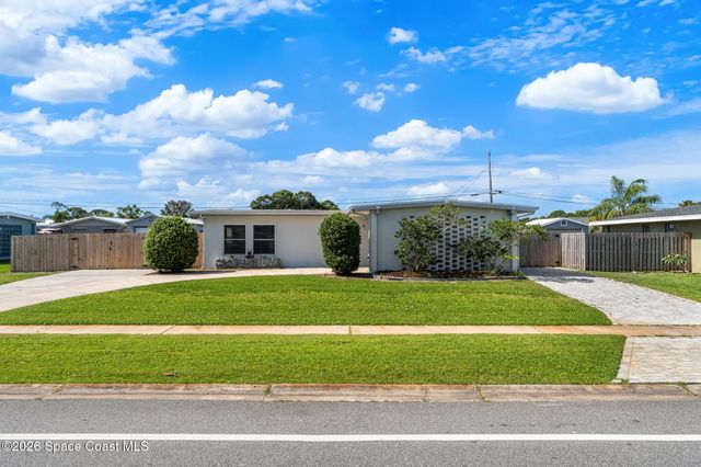 1055 Daytona Drive NE, Palm Bay, FL 32905