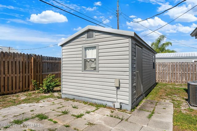 1055 Daytona Drive NE, Palm Bay, FL 32905