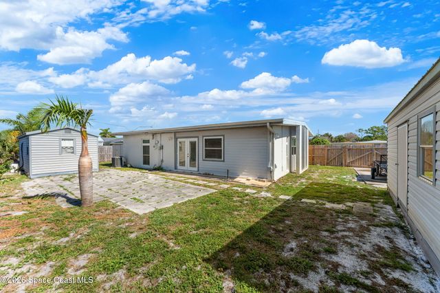 1055 Daytona Drive NE, Palm Bay, FL 32905
