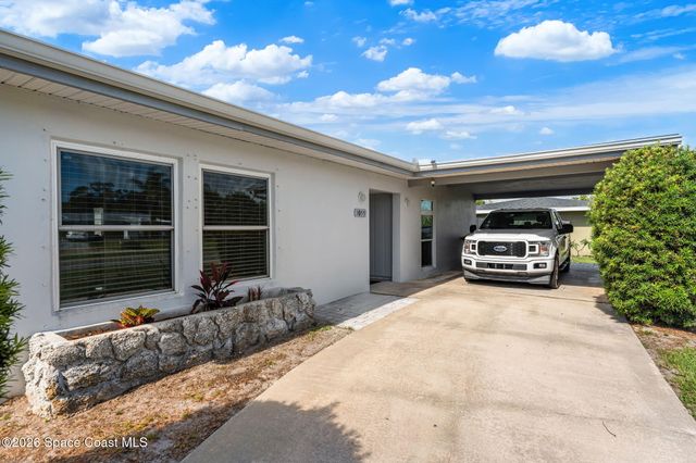 1055 Daytona Drive NE, Palm Bay, FL 32905