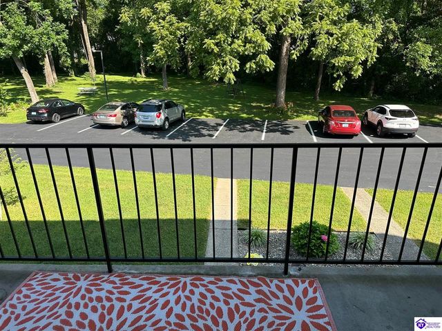 107 Freeman Green Drive, Elizabethtown, KY 42701