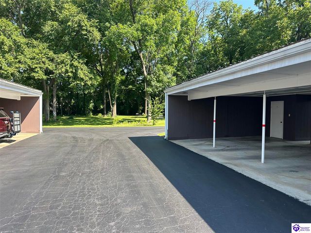 107 Freeman Green Drive, Elizabethtown, KY 42701