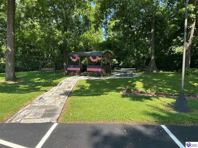 107 Freeman Green Drive, Elizabethtown, KY 42701