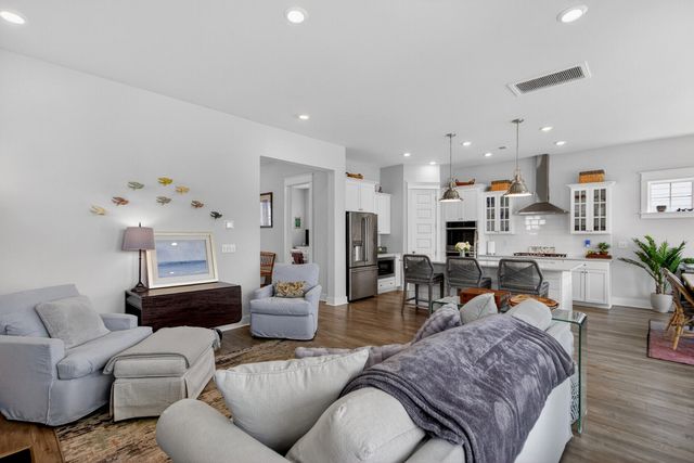 1823 Agate Bay Drive, Mount Pleasant, SC 29466