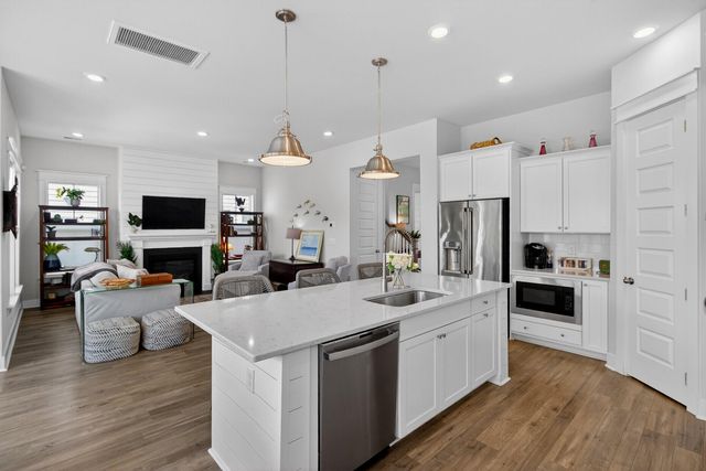 1823 Agate Bay Drive, Mount Pleasant, SC 29466