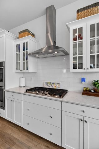 1823 Agate Bay Drive, Mount Pleasant, SC 29466