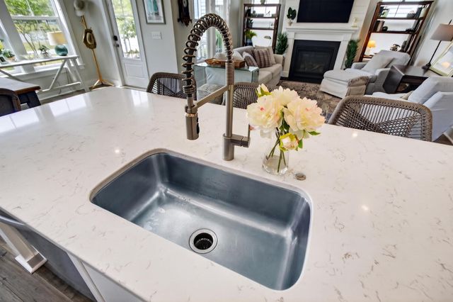 1823 Agate Bay Drive, Mount Pleasant, SC 29466