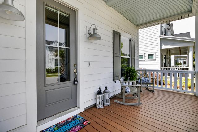 1823 Agate Bay Drive, Mount Pleasant, SC 29466