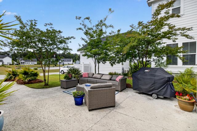 1823 Agate Bay Drive, Mount Pleasant, SC 29466