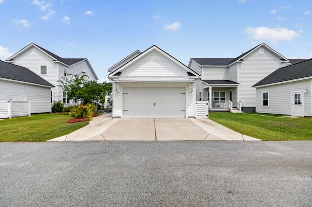 1823 Agate Bay Drive, Mount Pleasant, SC 29466