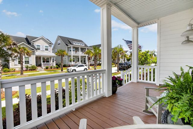 1823 Agate Bay Drive, Mount Pleasant, SC 29466