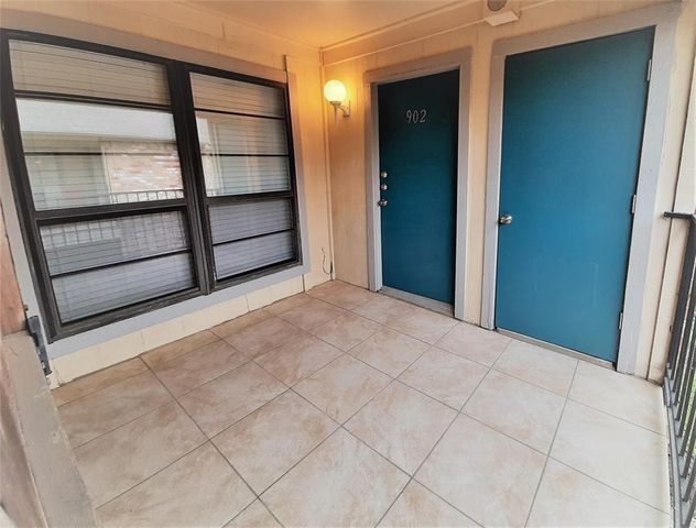 8801 Hammerly Boulevard 902, Houston, TX 77080