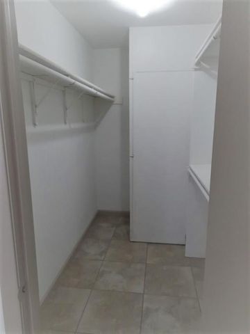 8801 Hammerly Boulevard 902, Houston, TX 77080