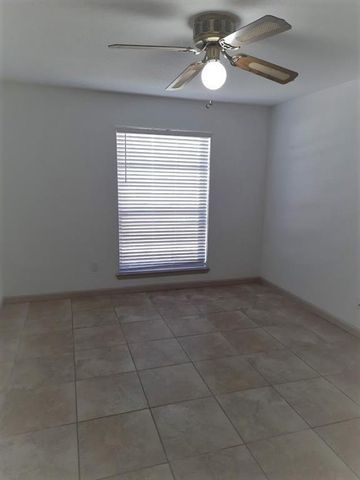 8801 Hammerly Boulevard 902, Houston, TX 77080
