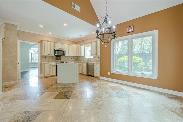 500 Shelli Lane, Roswell, GA 30075