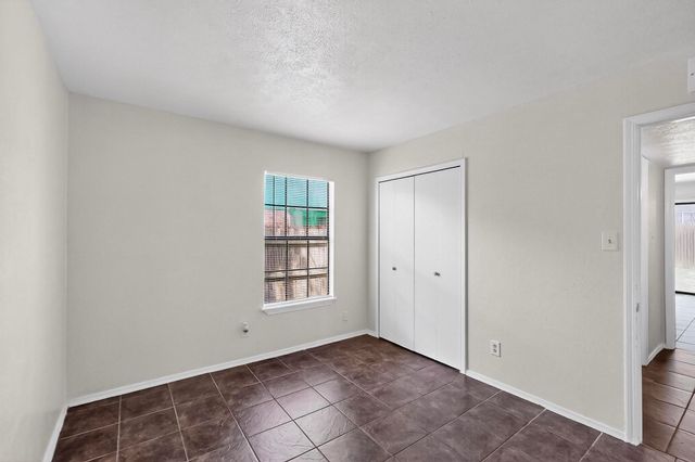 2411 Brookdale Drive, Arlington, TX 76014