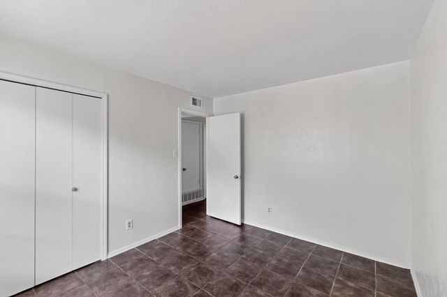 2411 Brookdale Drive, Arlington, TX 76014