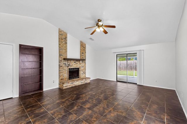 2411 Brookdale Drive, Arlington, TX 76014