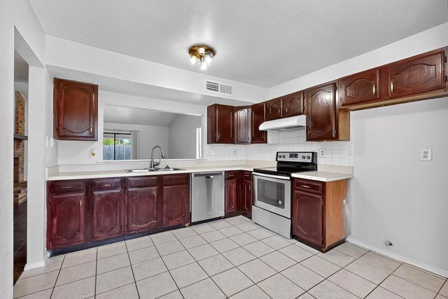 2411 Brookdale Drive, Arlington, TX 76014