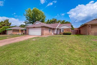 2411 Brookdale Drive, Arlington, TX 76014