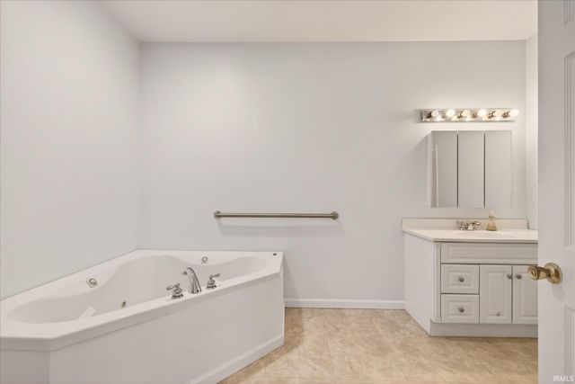 600 N Lower Birdie Galyan Road, Bloomington, IN 47408