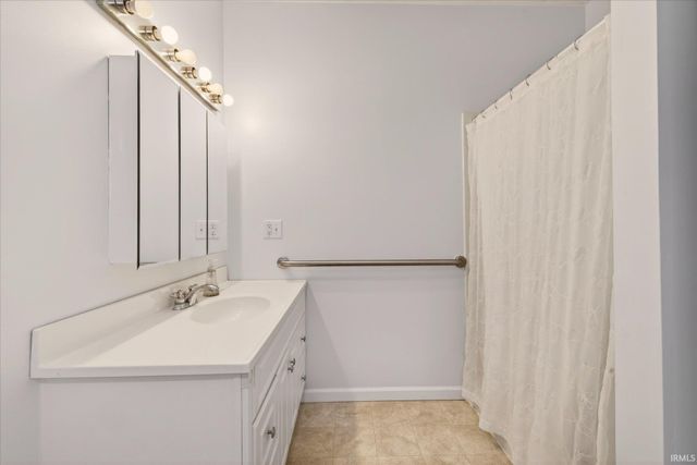 600 N Lower Birdie Galyan Road, Bloomington, IN 47408