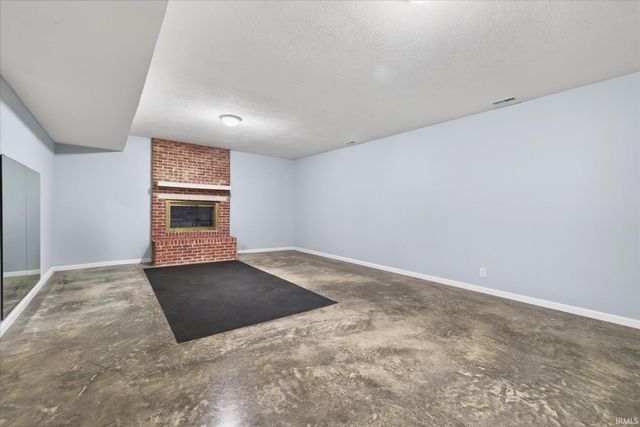 600 N Lower Birdie Galyan Road, Bloomington, IN 47408