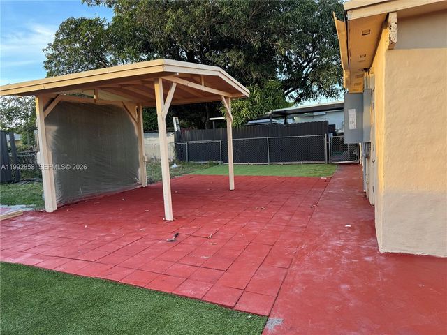 19220 NW 51st Ave, Miami Gardens, FL 33055