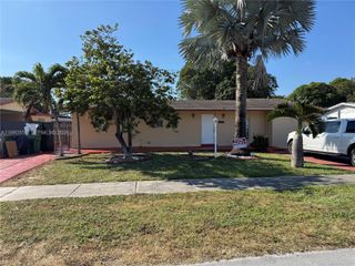 19220 NW 51st Ave, Miami Gardens, FL 33055