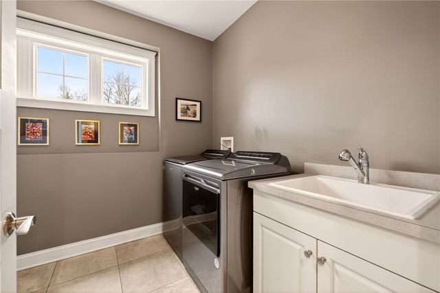 3 Camellia Rise, Perinton, NY 14450