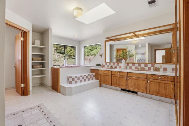 215 Chateau Drive, Aromas, CA 95004
